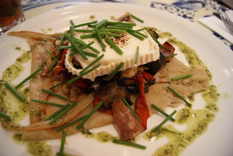 crêpe salée aux légumes grillés et fromage de chèvre