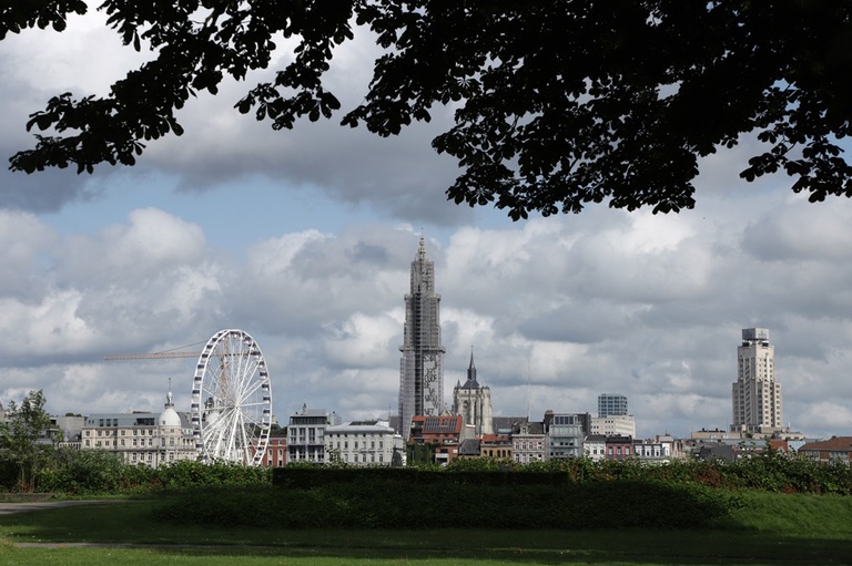panorama sur anvers depuis la rive gauche