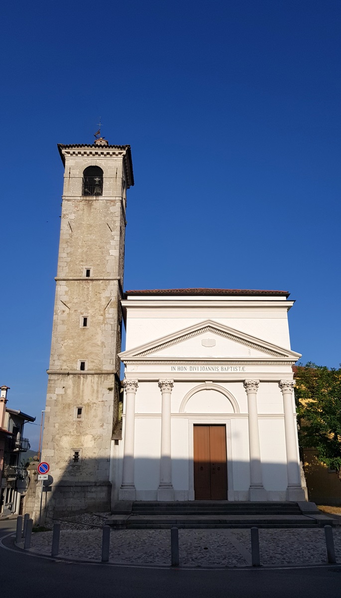 église san giovanni cividale avec ciel bleu