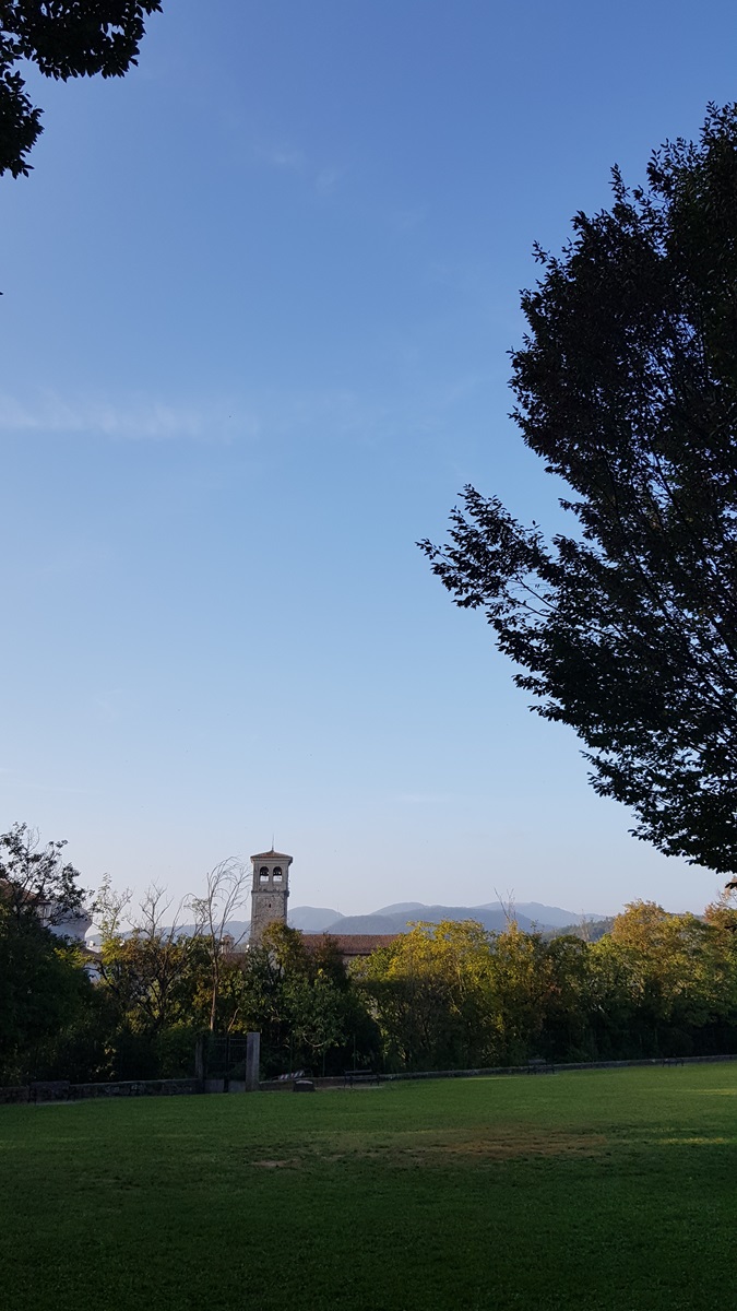 vue sur temple lombard depuis parc à cividale